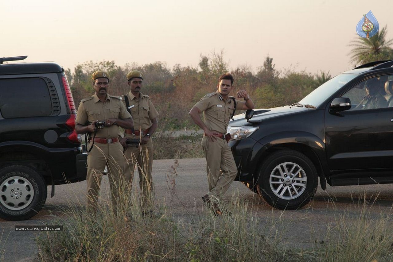 Karthika's Purampokku Engira Podhuvudamai Tamil Movie Photos - 12 / 157 photos