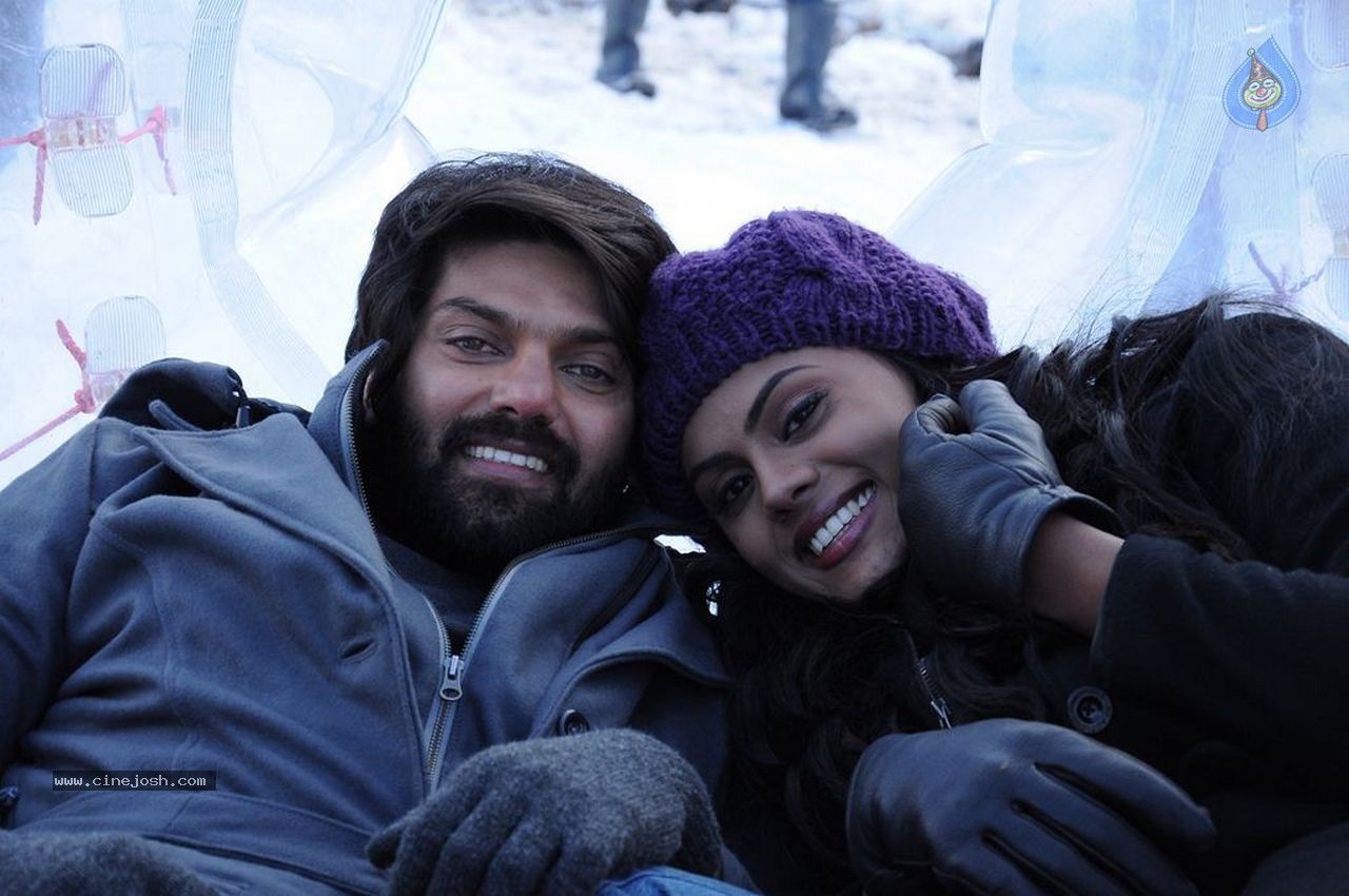 Karthika's Purampokku Engira Podhuvudamai Tamil Movie Photos - 17 / 157 photos