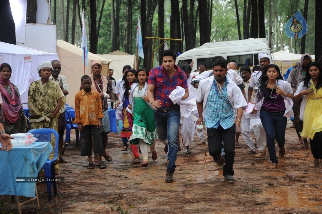 Karthikeya Stills - 3 / 7 photos