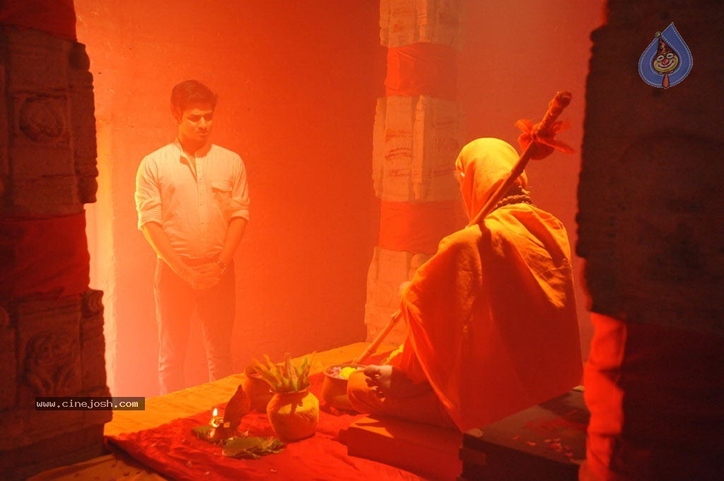 Karthikeyan Tamil Movie New Stills - 18 / 94 photos