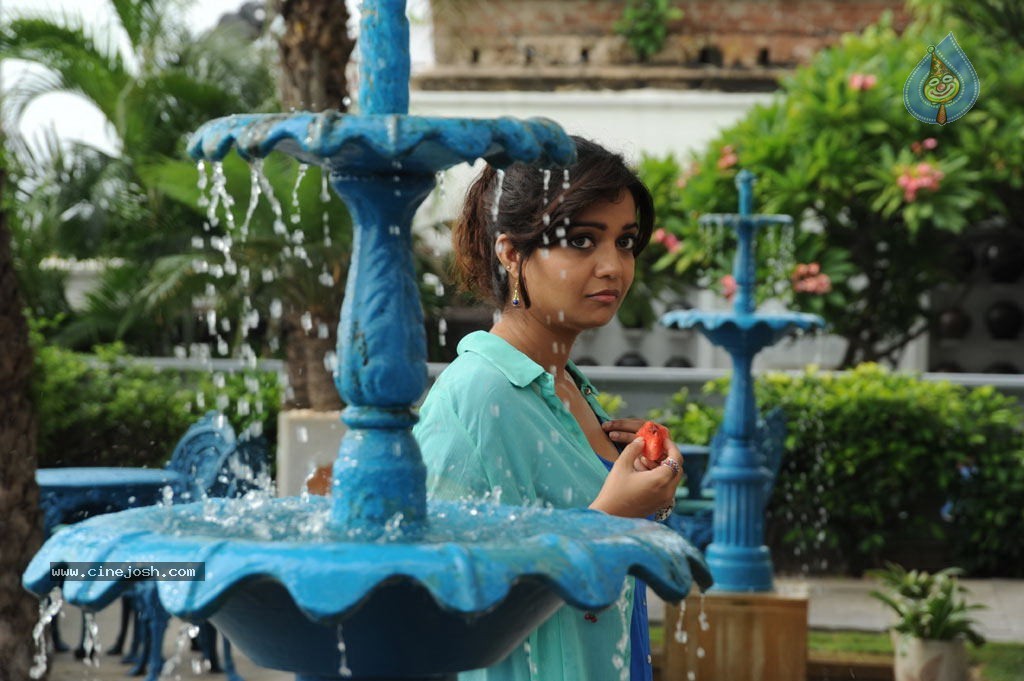 Karthikeyan Tamil Movie New Stills - 69 / 94 photos