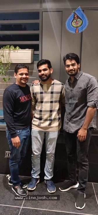 Karthikeyas Chaavu Kaburu Challagaa Movie Logo - 3 / 3 photos