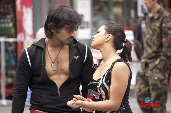 Kasko Movie Stills-Vaibhav,Swetha Basu  - 20 / 34 photos