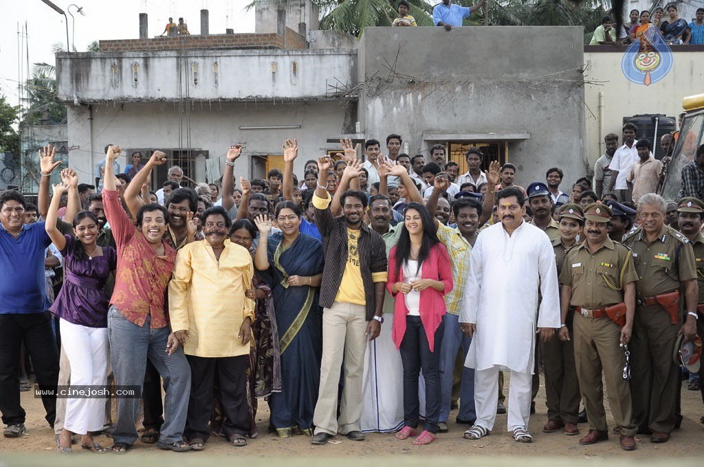 Kasethan Kadavulada Movie Stills - 16 / 49 photos