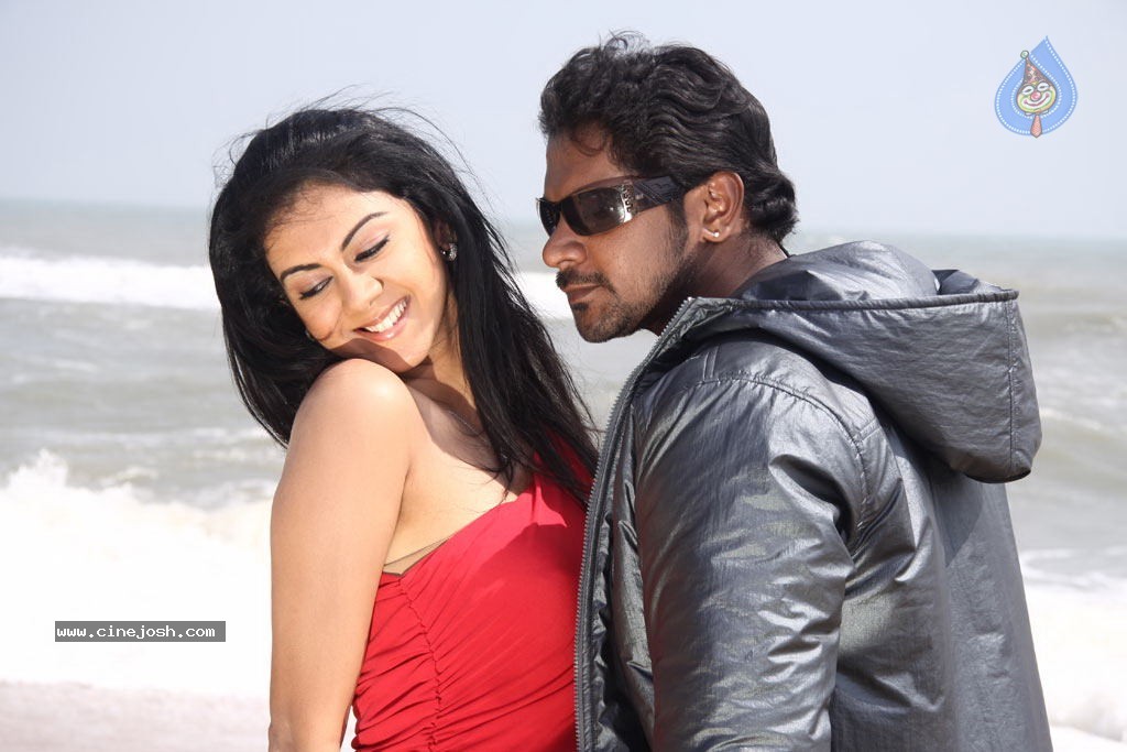 Kasethan Kadavulada Movie Stills - 32 / 49 photos