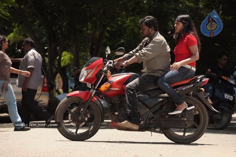 Kasi Kuppam Tamil Movie Stills - 26 / 55 photos