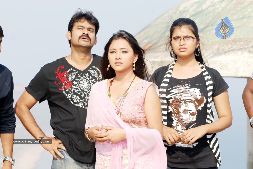 Kasko Movie - Vaibhav,Swetha Basu Stills - 28 / 59 photos