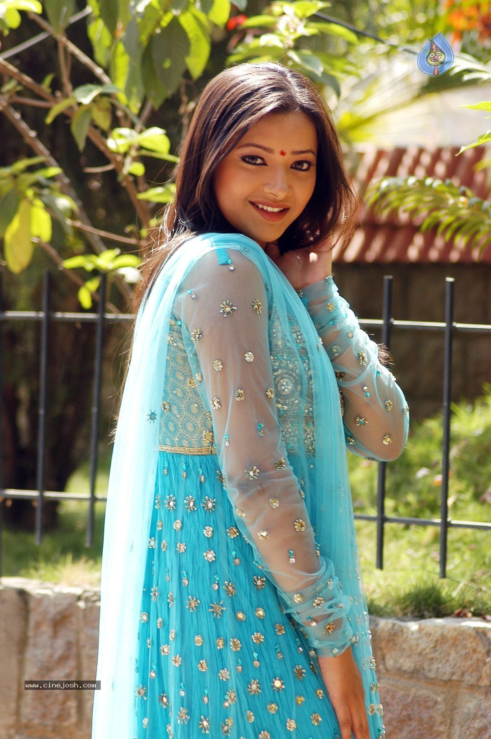 Kasko Movie - Vaibhav,Swetha Basu Stills - 58 / 59 photos