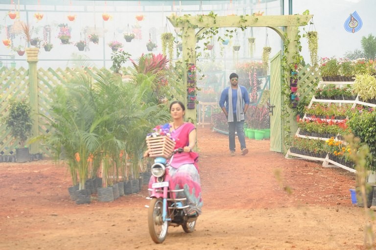 Kathalo Rajakumari Movie Photos - 3 / 9 photos