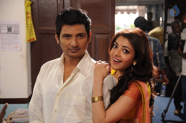 Kavalai Vendam Tamil Film Posters and Photos - 22 / 27 photos