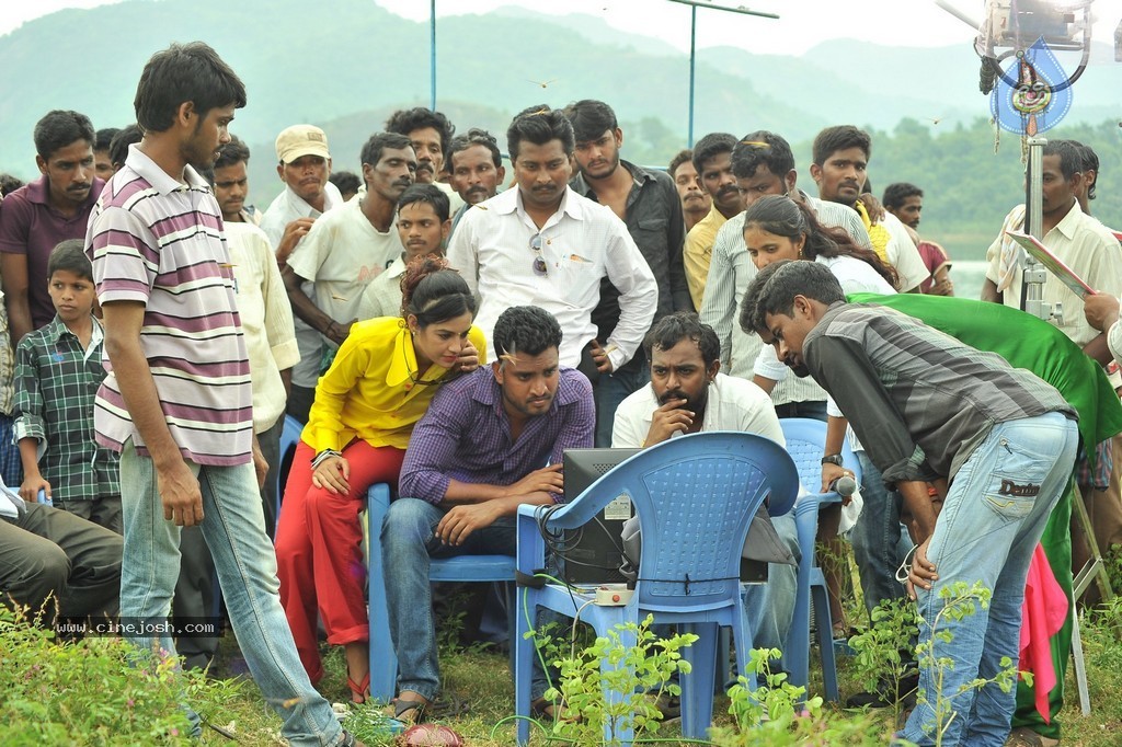 Kavvintha Movie Stills - 21 / 22 photos