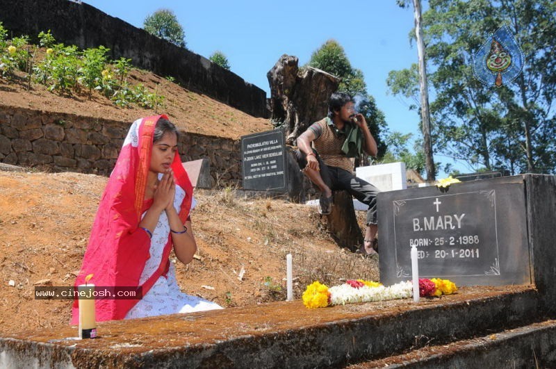 Kazhugu Tamil Movie Stills - 24 / 27 photos