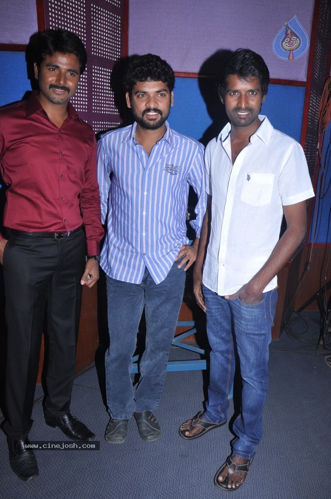 Kedi Billa Killadi Ranga Tamil Movie Photos - 9 / 102 photos