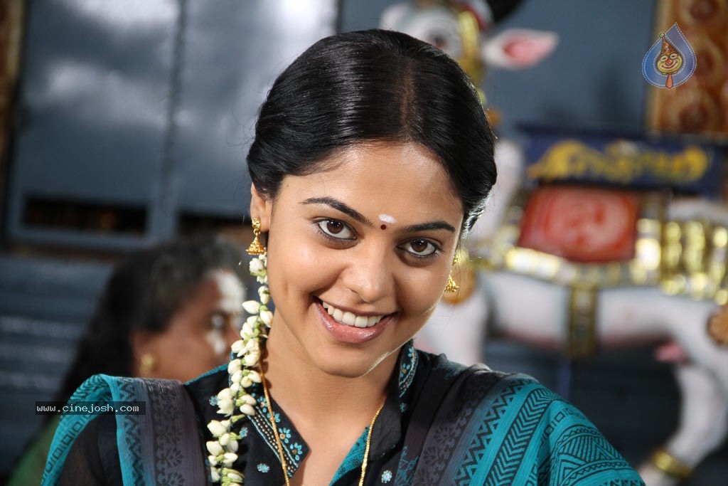 Kedi Billa Killadi Ranga Tamil Movie Photos - 96 / 102 photos