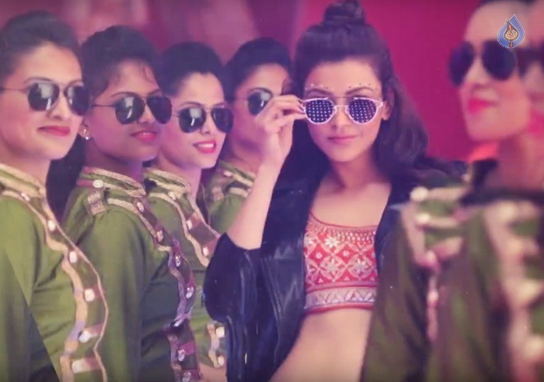 Khaidi No 150 Movie Stills - 3 / 6 photos