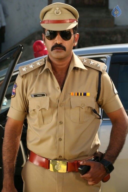 Khayyum Bhai Movie Photos - 3 / 5 photos