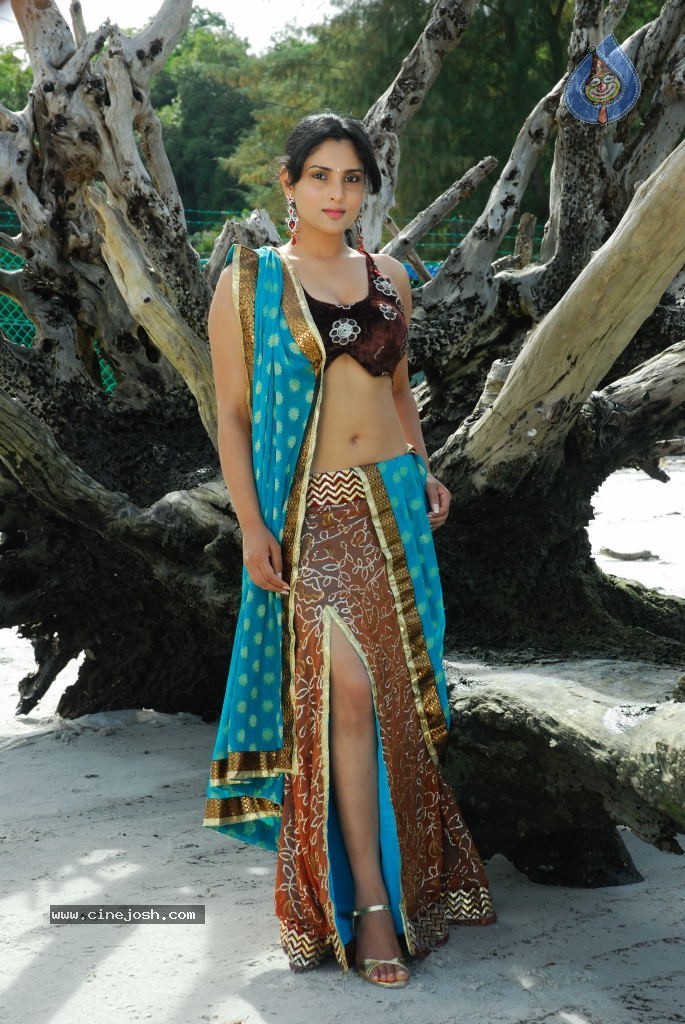 Kicha Movie New Stills - 36 / 63 photos