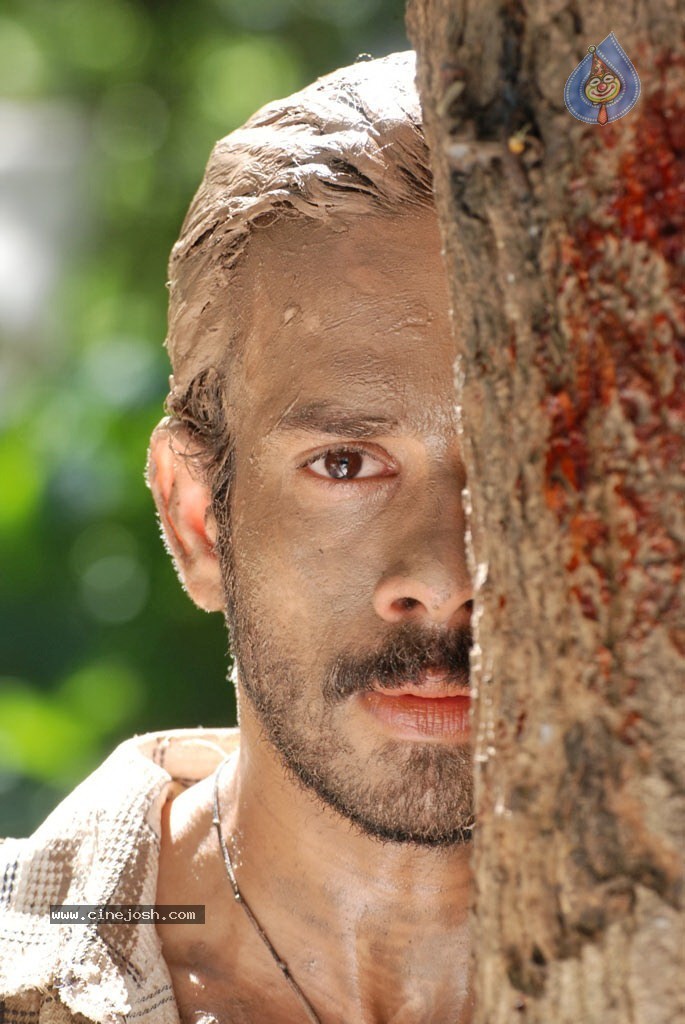 Killadi Tamil Movie New Stills - 9 / 42 photos