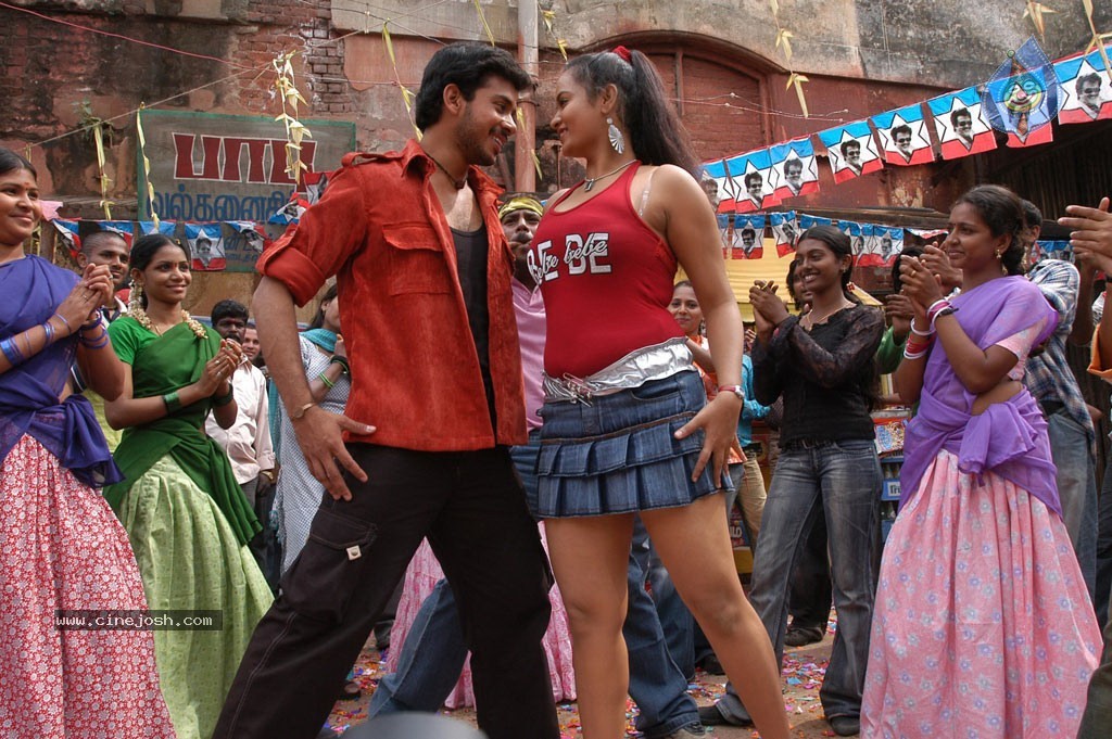 Killadi Tamil Movie New Stills - 17 / 42 photos