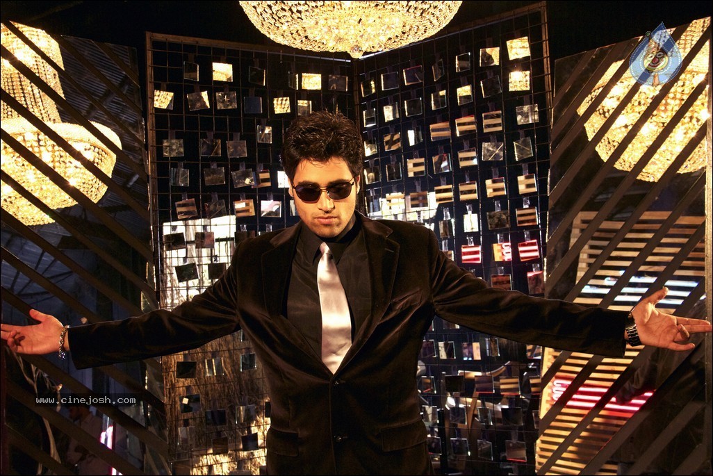 Kiss Movie New Pics - 6 / 8 photos