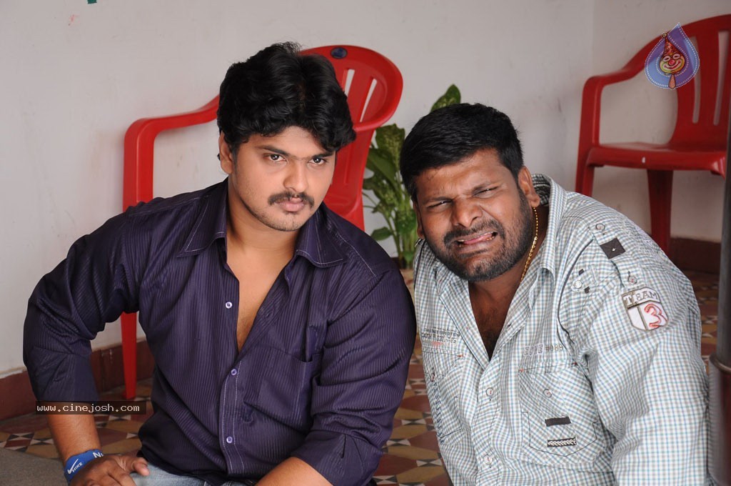 Kolagalam Tamil Movie New Stills - 16 / 43 photos