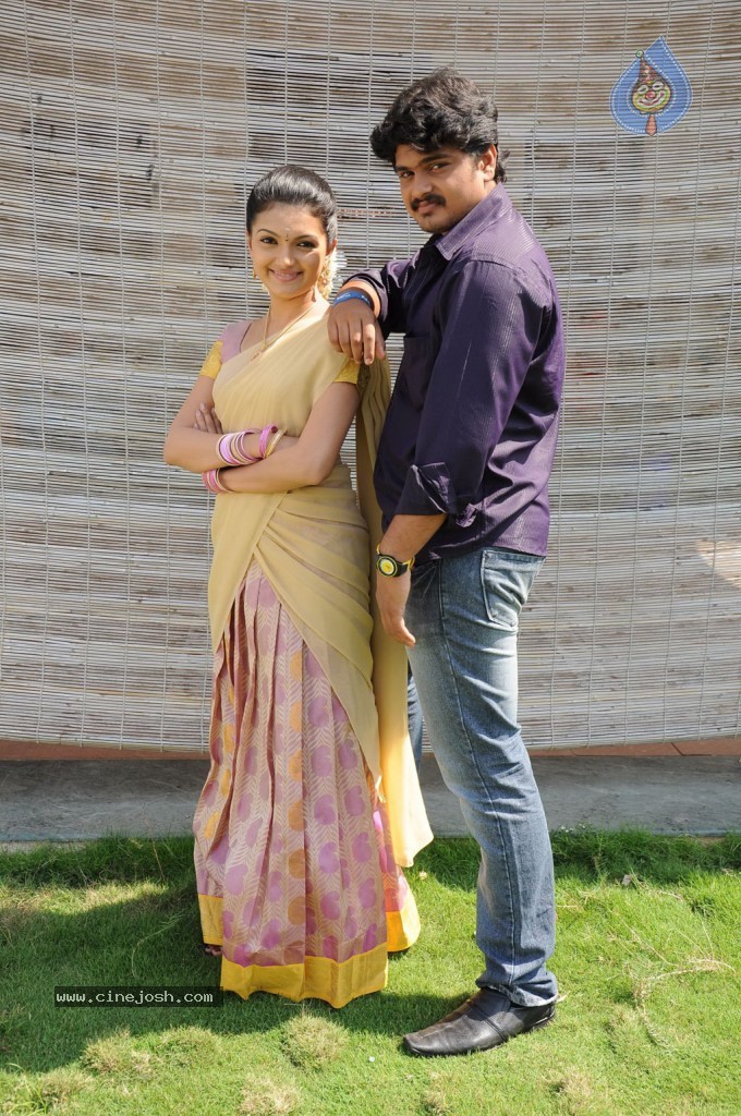 Kolagalam Tamil Movie New Stills - 42 / 43 photos