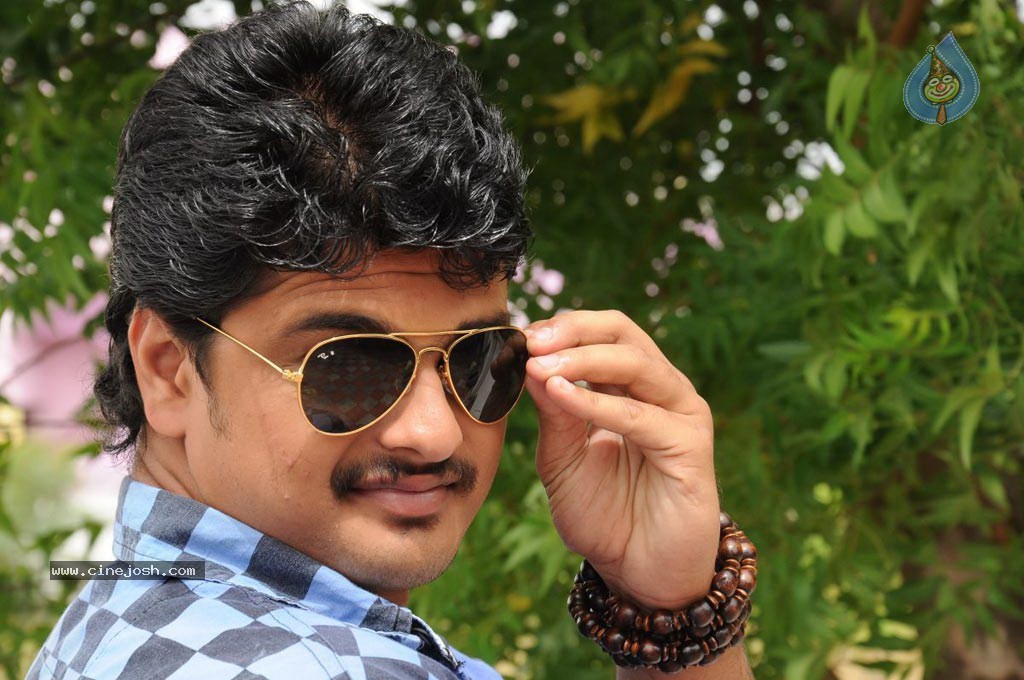 Kolagalam Tamil Movie New Stills - 20 / 37 photos