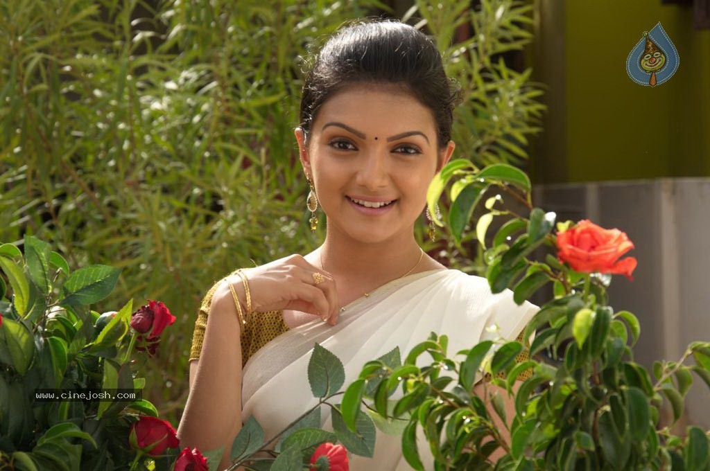 Kolagalam Tamil Movie New Stills - 23 / 37 photos