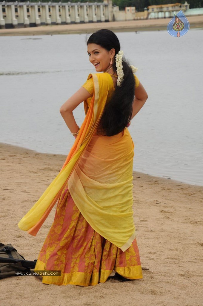 Kolagalam Tamil Movie New Stills - 35 / 37 photos