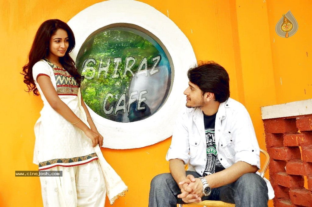 Konjam Koffee Konjam Kaadhal Movie Stills - 32 / 41 photos