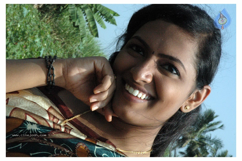 Korathandavam Tamil Movie Stills - 8 / 69 photos