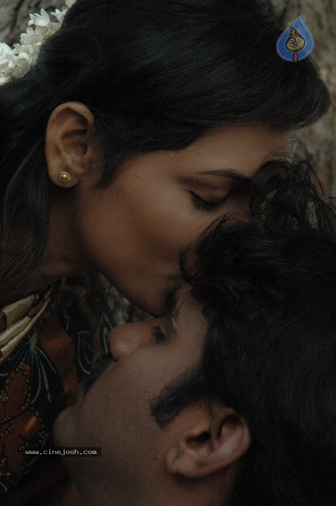 Korathandavam Tamil Movie Stills - 35 / 69 photos