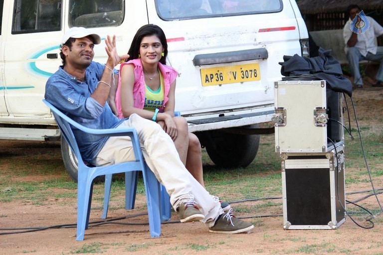 Kotha Kothaga Unnadi Movie New Photos - 29 / 42 photos