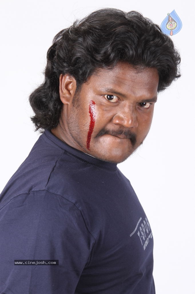 Kothaga Rekkalochena Stills n Walls - 14 / 49 photos