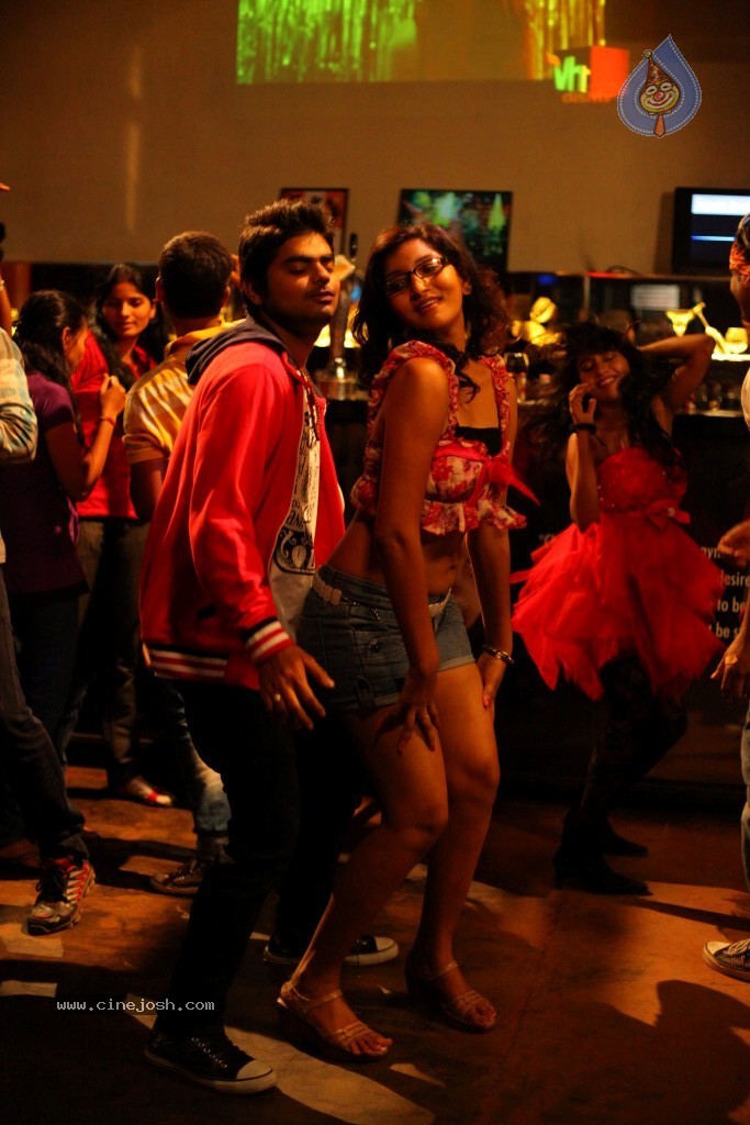 Kothoka Vintha Movie Stills - 29 / 51 photos