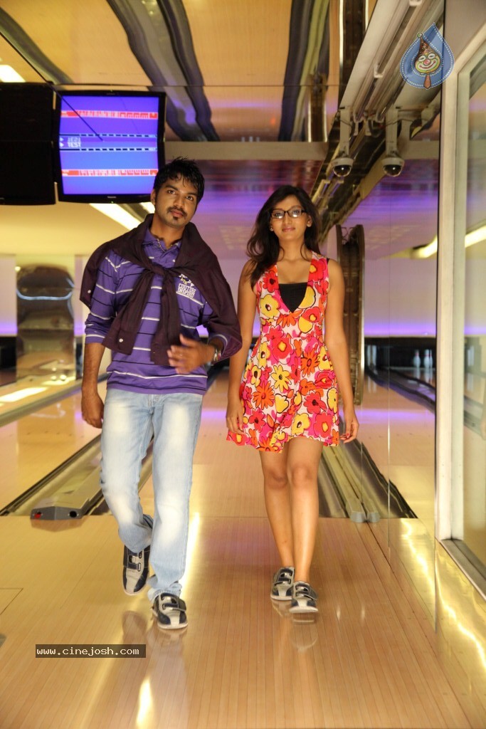 Kothoka Vintha Movie Stills - 42 / 51 photos