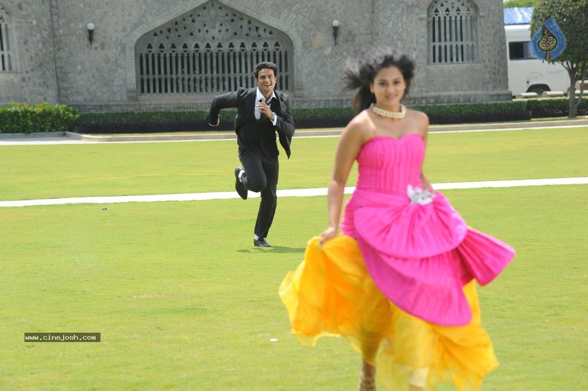 Krishnamma Kalipindi Iddarini Movie Stills - 19 / 30 photos