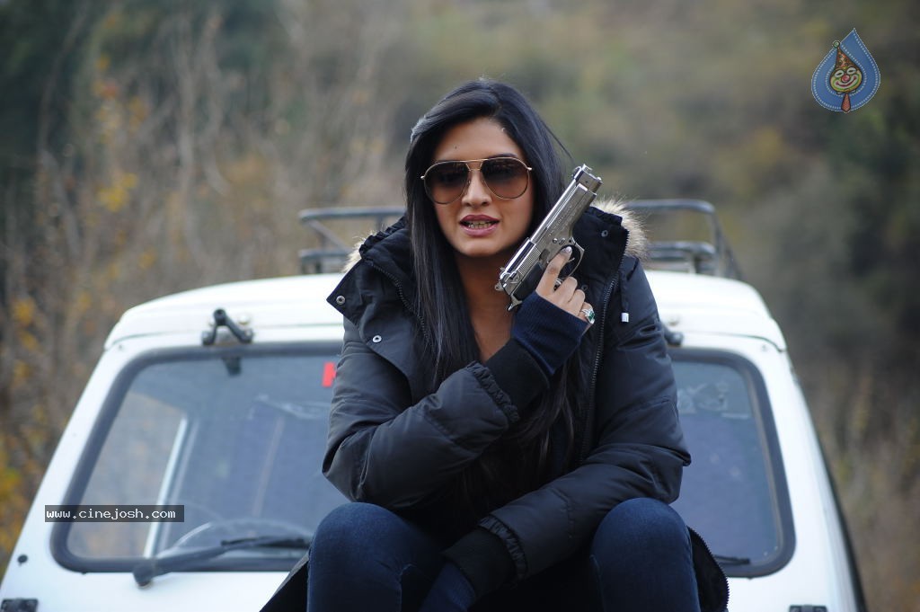 Kulumanali Movie Latest Stills - 47 / 83 photos