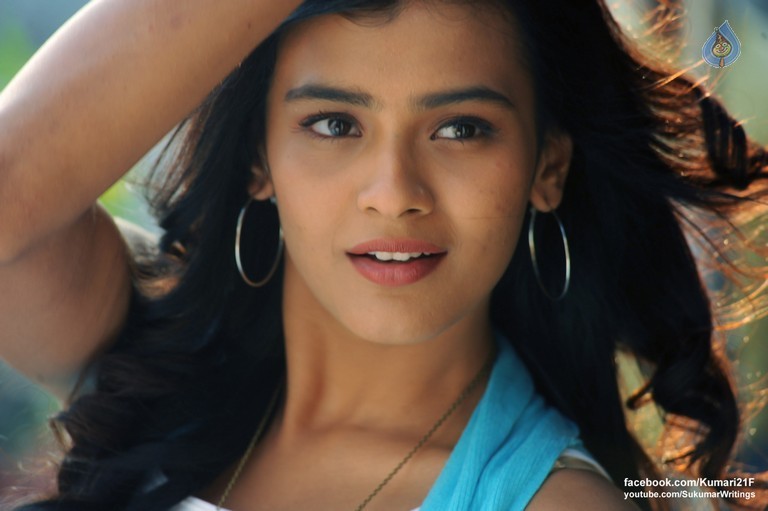 Kumari 21F Photos - 2 / 15 photos