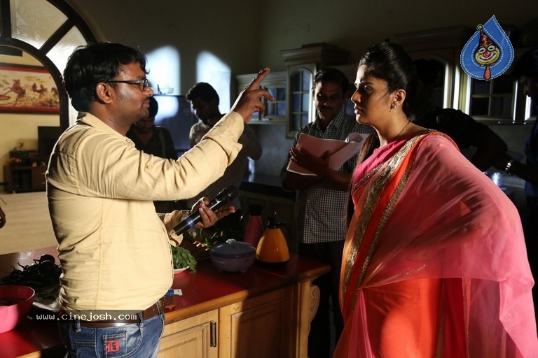 Kutumba Katha Chitram Working Stills - 15 / 63 photos