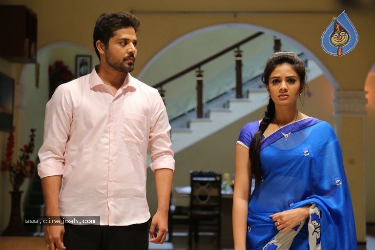 Kutumba Katha Chitram Working Stills - 21 / 63 photos