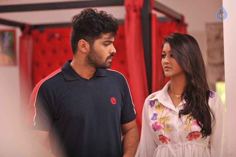 L7 Movie New Photos - 1 / 12 photos