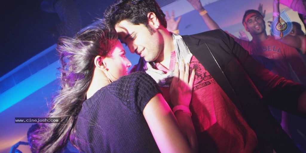 Ladies n Gentlemen Movie New Stills - 7 / 12 photos