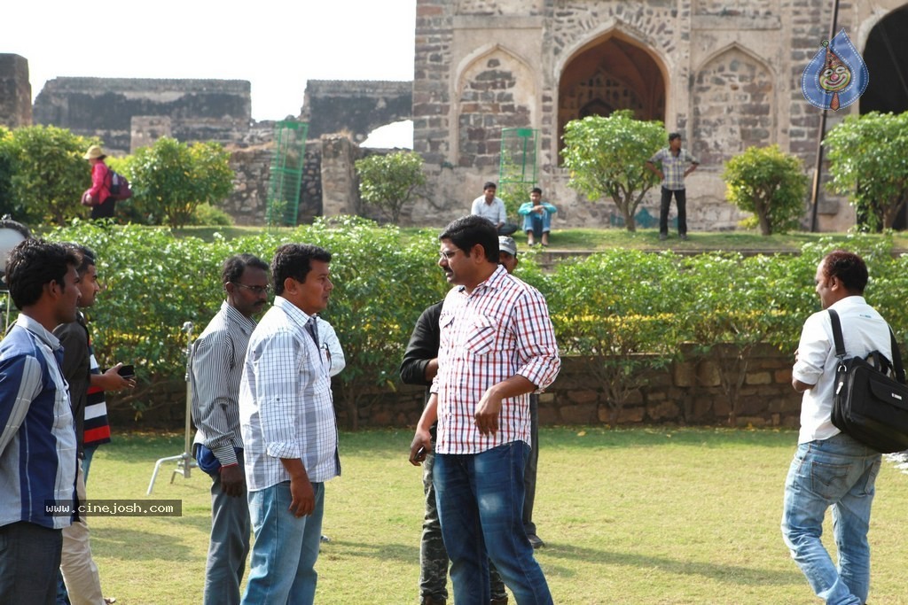 Ladies n Gentlemen Stills n Posters - 22 / 29 photos