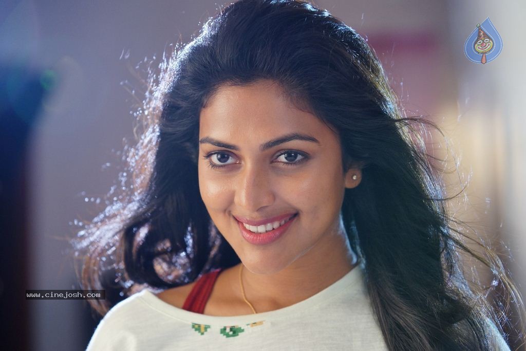 Lailaa O Lailaa Movie Photos - 18 / 27 photos