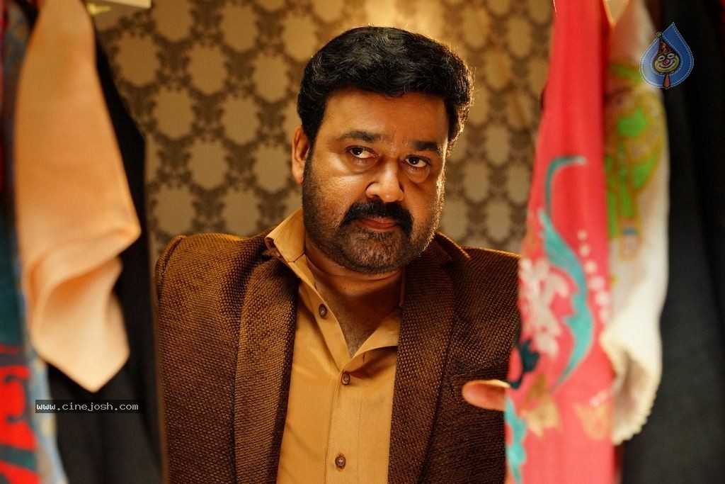 Lailaa O Lailaa Movie Photos - 24 / 27 photos