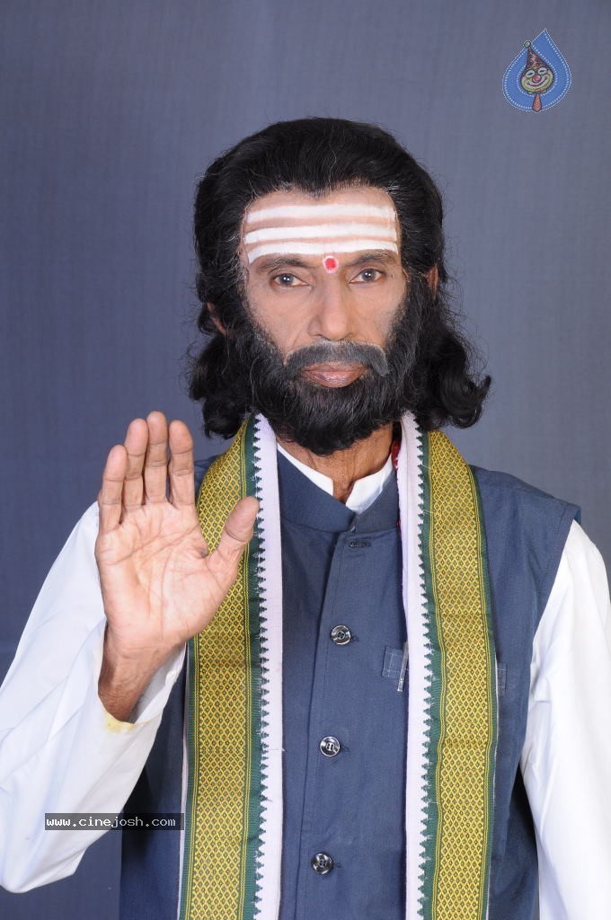 Last Bus Movie Stills - 16 / 18 photos