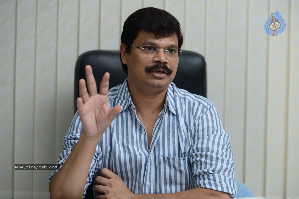 Legend 175 Days Posters  - 1 / 3 photos