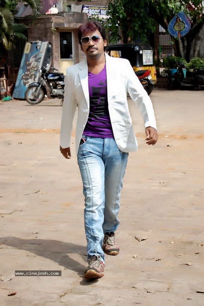 Life Movie Stills n Walls - 2 / 110 photos