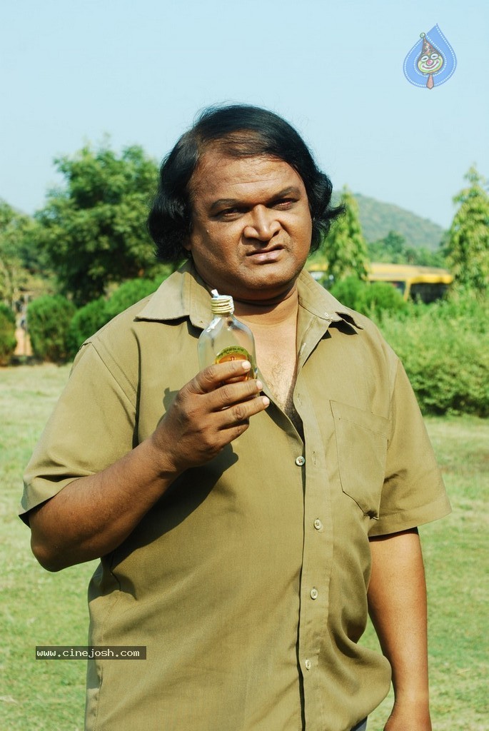 Life Movie Stills n Walls - 74 / 110 photos